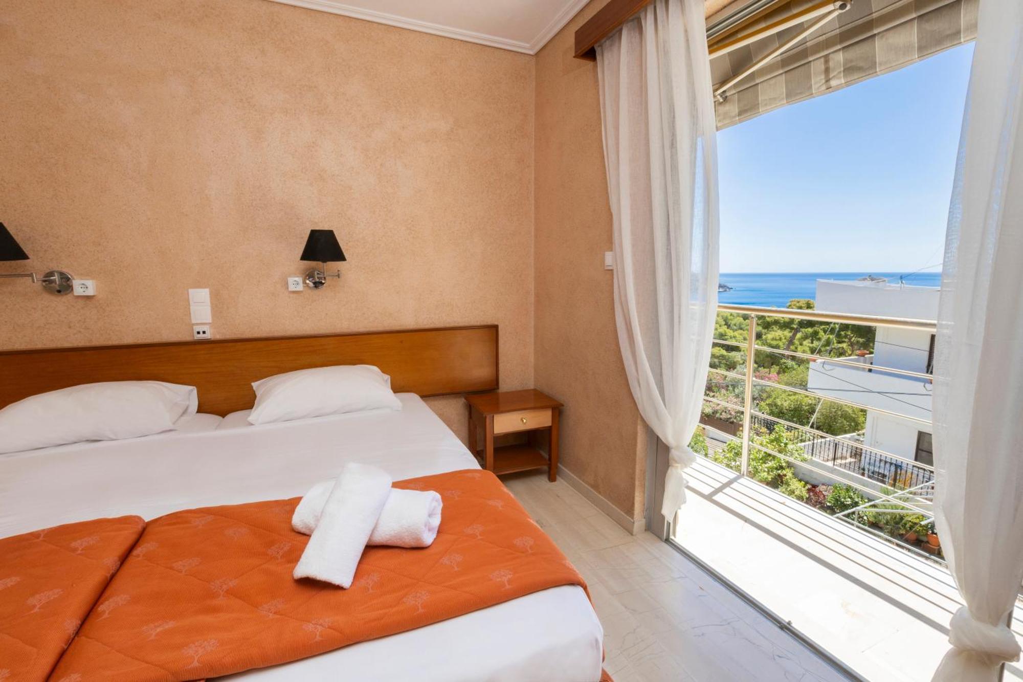 Oelia Rooms & Apartments Agia Marina  Extérieur photo